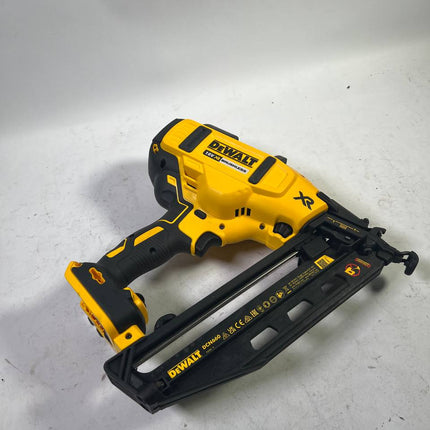 DeWalt DCN 660 N Akku Nagler 18V 32 63mm Brushless Solo Reparaturgeraet 2 - toolbrothers