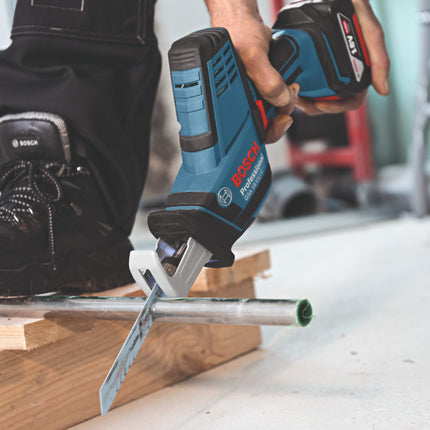 Bosch GSA 18V LI C Professional Akku Reciprosaege Saebelsaege 18 V 1x Akku 4 0 Ah Ladegeraet 4 - toolbrothers