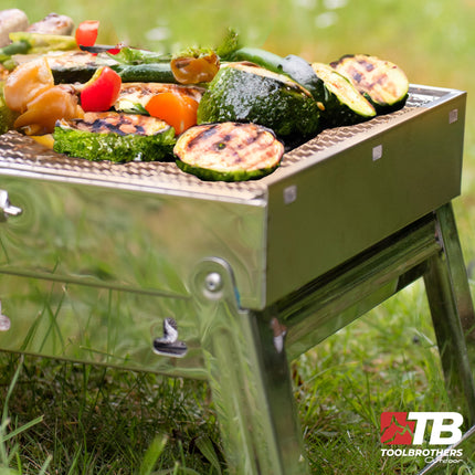 Toolbrothers Outdoor tragbarer Holzkohle Edelstahl Grill für Camping werkzeuglose Montage 43 x 29 x 23 cm Silber Smoker BBQ Pit Grill